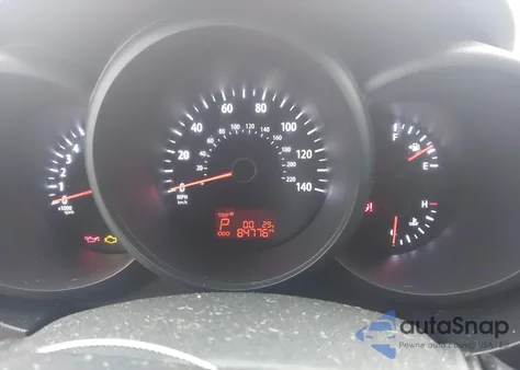 2013 Kia Soul z USA, uszkodzony, nr VIN KNDJT2A57D7499118